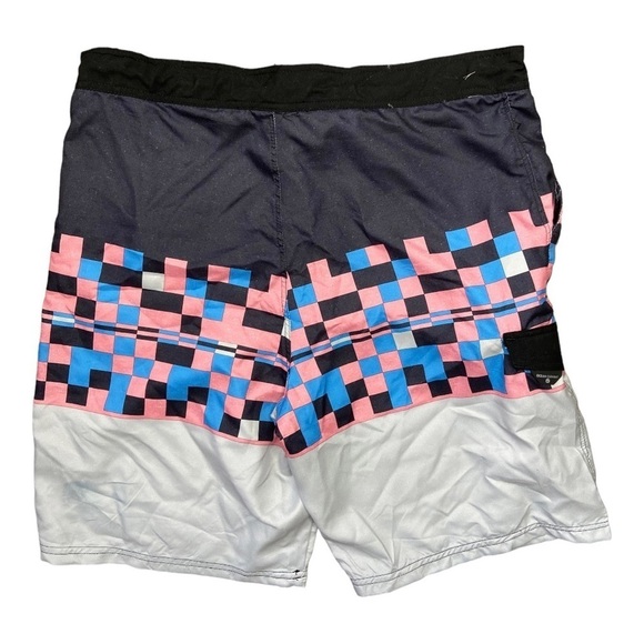 Ocean Current Mens Black Pink Checkered Board Shorts Swim Trunks Size 34 NEW - Picture 2 of 12